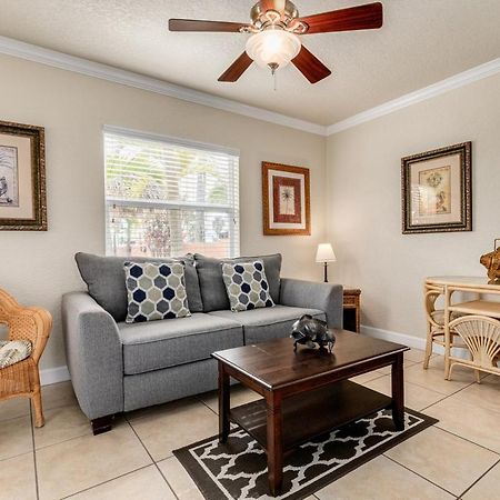 Walkable To Restaurants And Steps To The Beach! - Coconut Villa'S Suite 10 St. Pete Beach Bagian luar foto